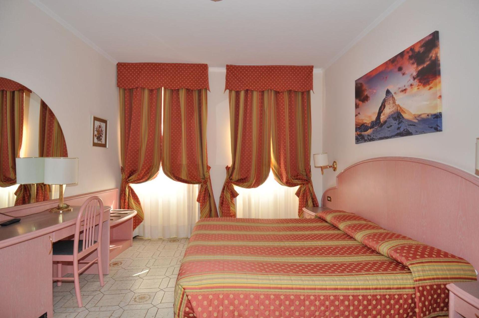 Hotel Moderno Στρέσα Δωμάτιο φωτογραφία