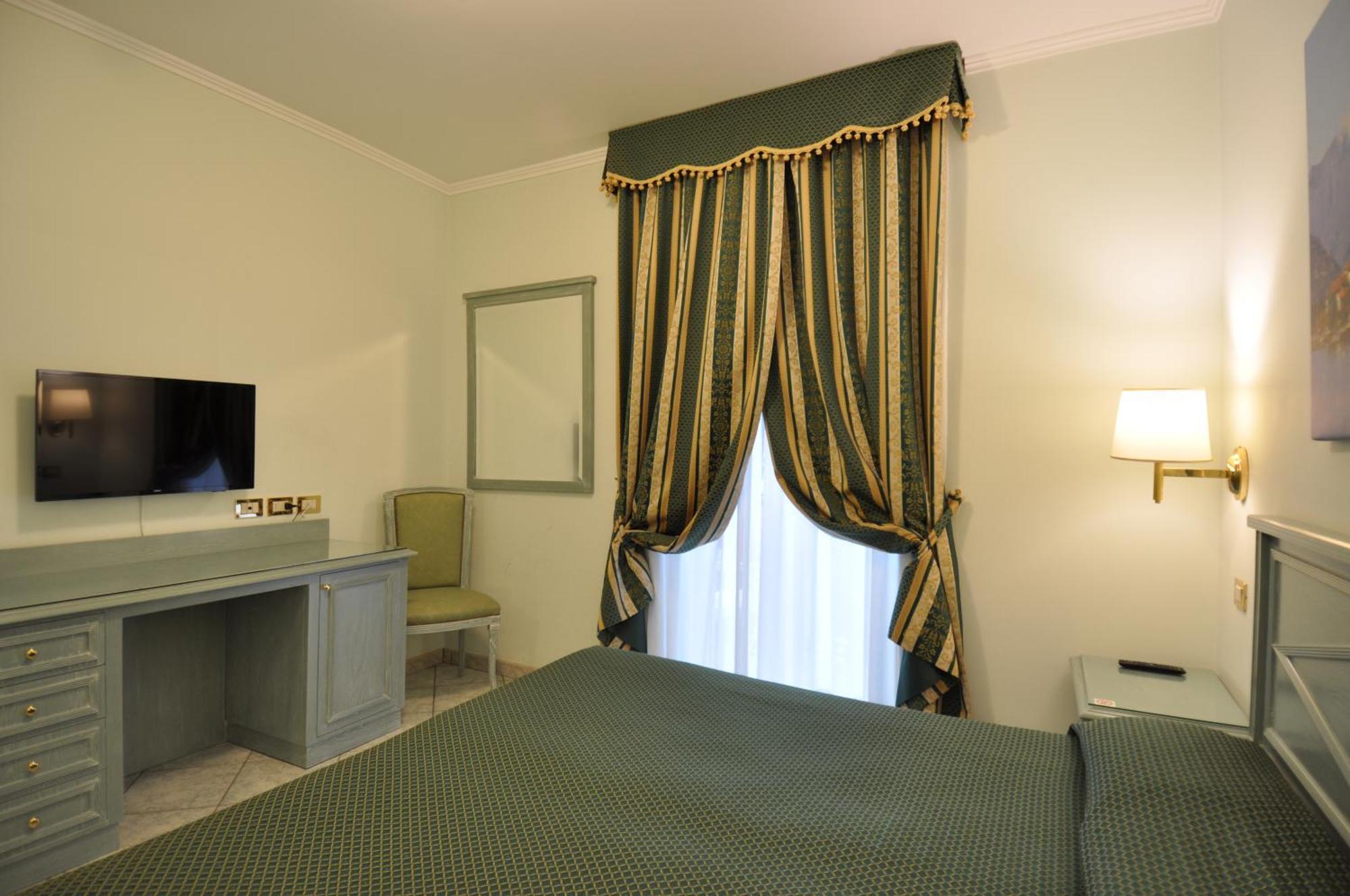Hotel Moderno Στρέσα Εξωτερικό φωτογραφία
