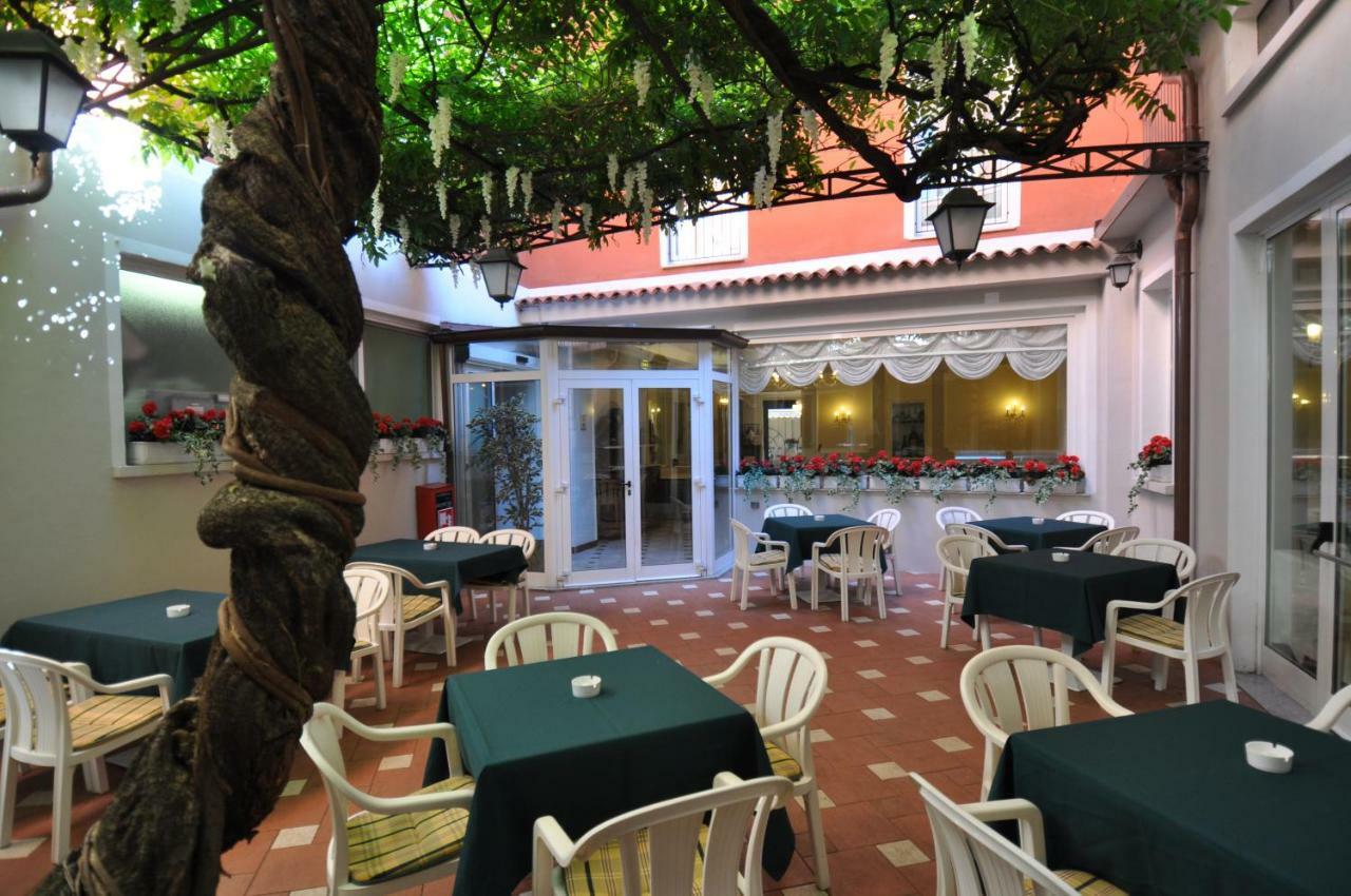 Hotel Moderno Στρέσα Εξωτερικό φωτογραφία