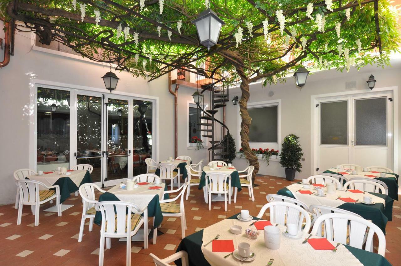Hotel Moderno Στρέσα Εξωτερικό φωτογραφία