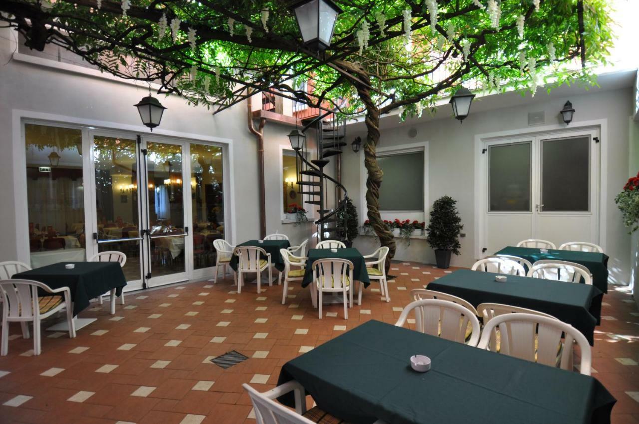 Hotel Moderno Στρέσα Εξωτερικό φωτογραφία